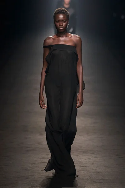 Look 4